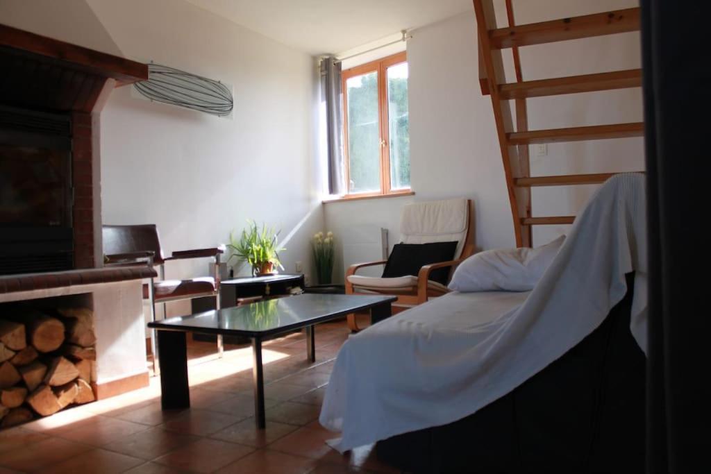 Gite Dans Un Hameau De Charme Castelnau-Durban Экстерьер фото